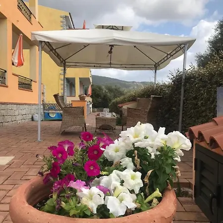 Borgo Marino شقة فندقية