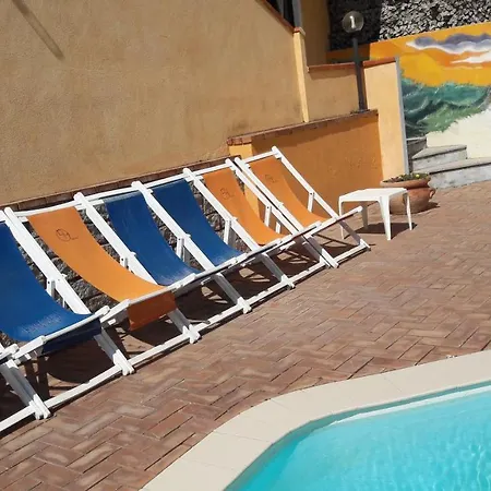 شقة فندقية Borgo Marino 3*
