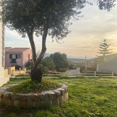 Aparthotel Borgo Marino 3*